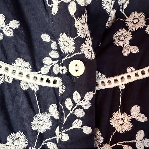 ZARA Navy Floral Embroidered Scallop Hem Blouse XL - Picture 6 of 8